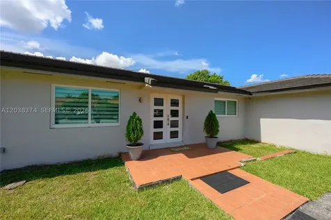 9724 SW 4th Terrace Miami FL 33174