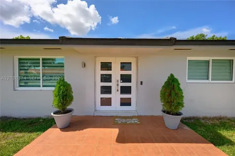 9724 SW 4th Terrace Miami FL 33174