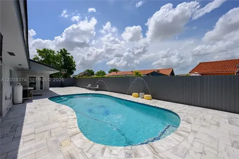 9724 SW 4th Terrace Miami FL 33174