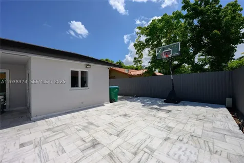 9724 SW 4th Terrace Miami FL 33174