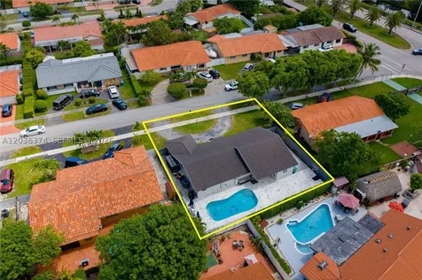 9724 SW 4th Terrace Miami FL 33174