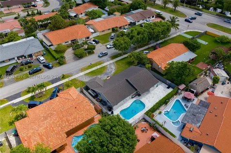 9724 SW 4th Terrace Miami FL 33174
