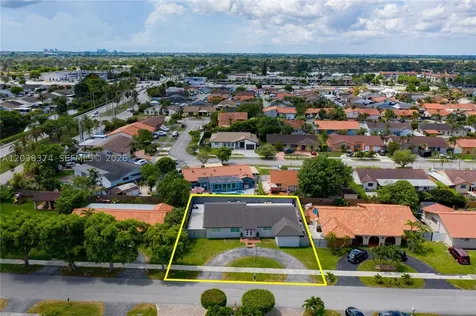 9724 SW 4th Terrace Miami FL 33174