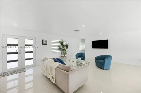 9724 SW 4th Terrace Miami FL 33174