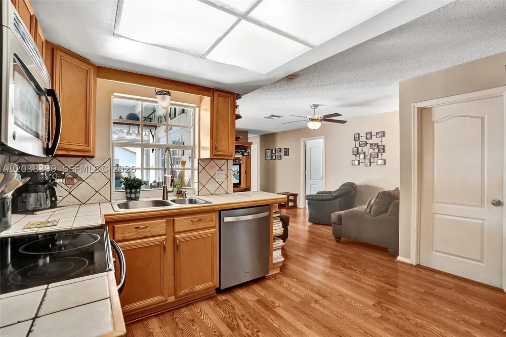 8529 NW 20th Court Coral Springs FL 33071