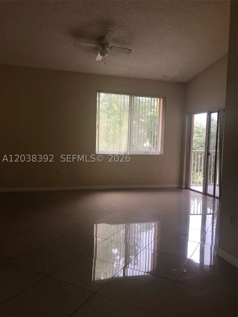 6992 SW 39th Street Davie FL 33314