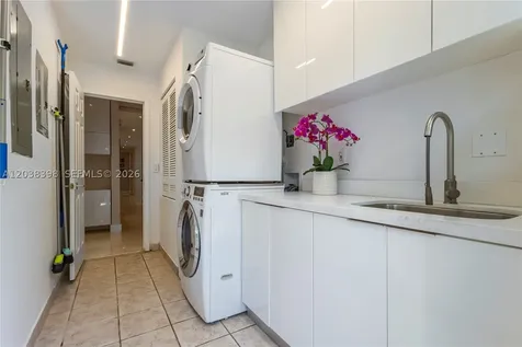 2021 NE 212th Street Miami FL 33179