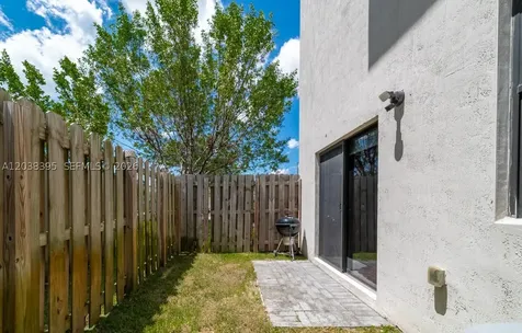 10443 NW 82nd Street Doral FL 33178