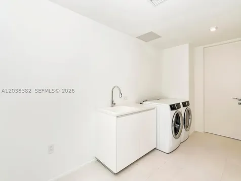 1000 Biscayne Boulevard Miami FL 33132