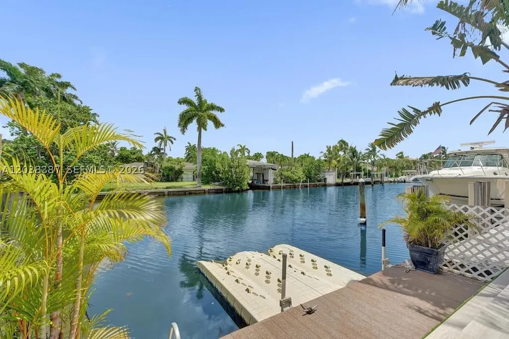 2129 NE 123rd Street North Miami FL 33181