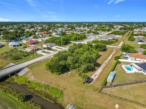 4325 SW Port Street Lucie Street Port St. Lucie FL 34953