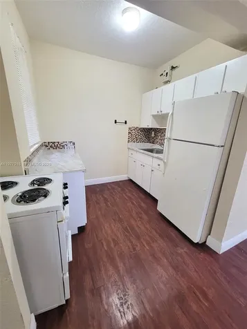 237 NW 10th Avenue Miami FL 33128