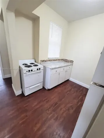 237 NW 10th Avenue Miami FL 33128