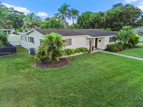 232 NW 15th Street Homestead FL 33030