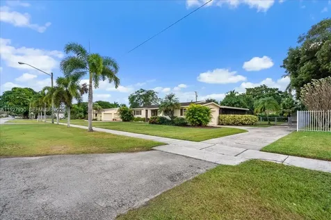 232 NW 15th Street Homestead FL 33030
