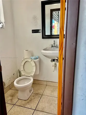 7441 NW 72nd Avenue Medley FL 33166