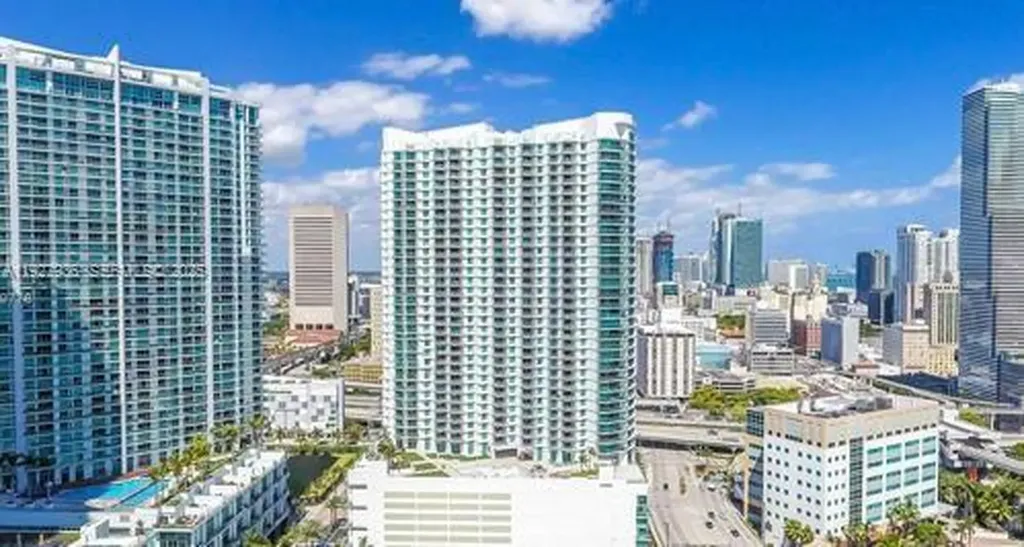 350 S Miami Avenue Miami FL 33130