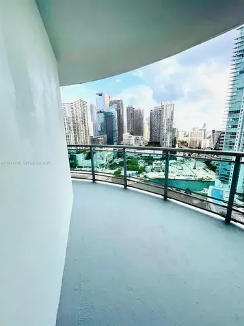 350 S Miami Avenue Miami FL 33130