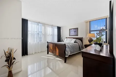 2401 S Ocean Drive Hollywood FL 33019