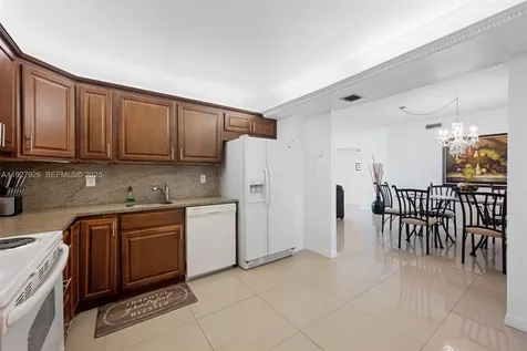 2401 S Ocean Drive Hollywood FL 33019