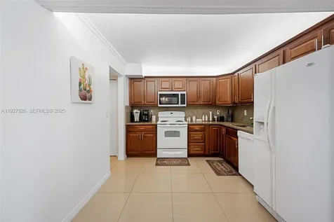 2401 S Ocean Drive Hollywood FL 33019