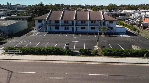 2700 Evans Avenue Fort Myers FL 33901
