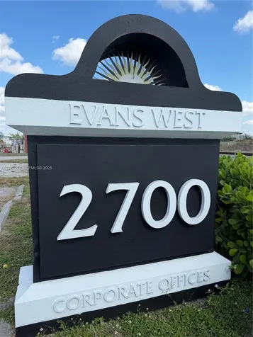 2700 Evans Avenue Fort Myers FL 33901