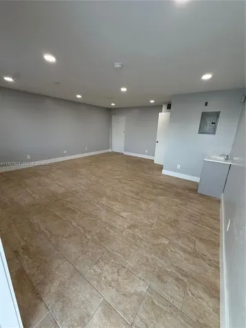 2700 Evans Avenue Fort Myers FL 33901