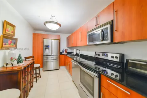 3000 S Ocean Drive Hollywood FL 33019