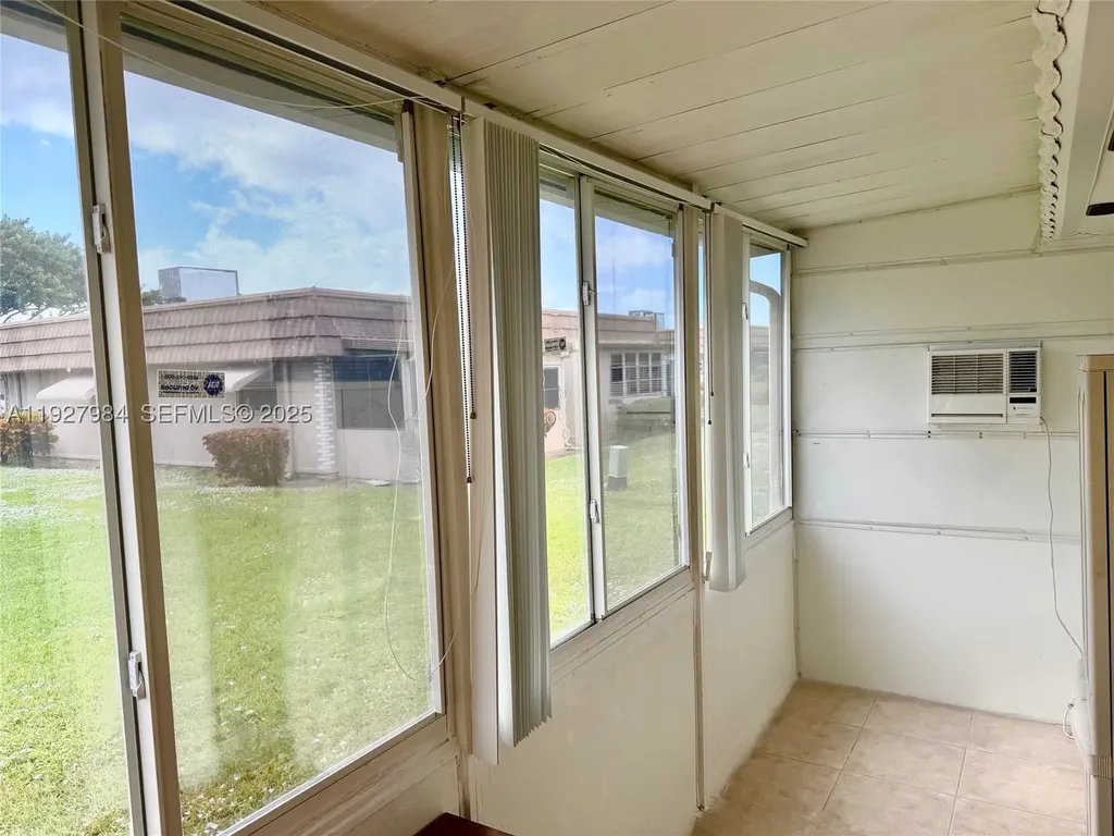 293 Seville M Delray Beach FL 33446