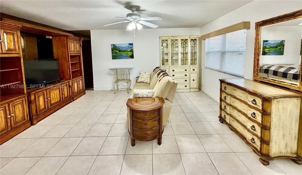 293 Seville M Delray Beach FL 33446