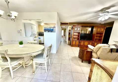 293 Seville M Delray Beach FL 33446