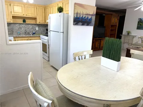 293 Seville M Delray Beach FL 33446