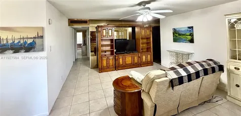 293 Seville M Delray Beach FL 33446