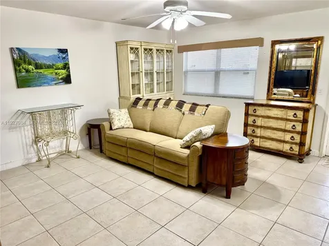 293 Seville M Delray Beach FL 33446