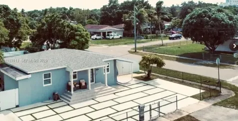 100 NE 171st Terrace Miami FL 33162