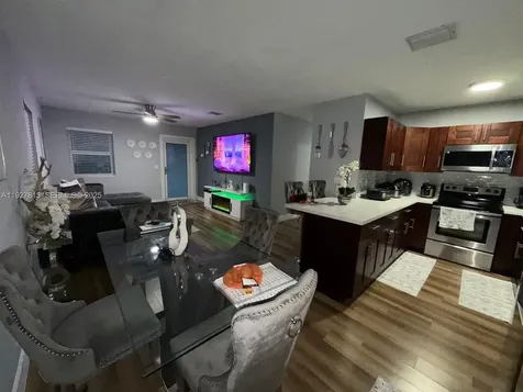 100 NE 171st Terrace Miami FL 33162