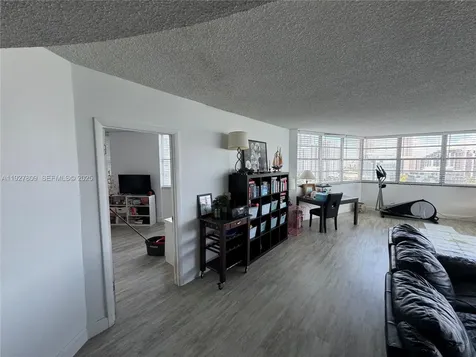 905 Brickell Bay Drive Miami FL 33131