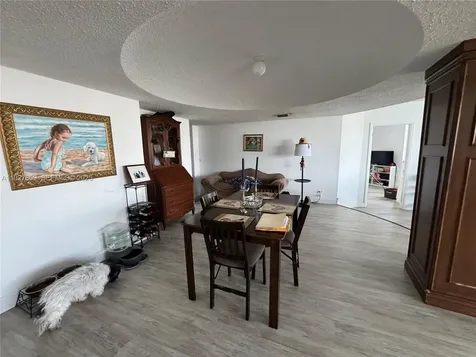 905 Brickell Bay Drive Miami FL 33131