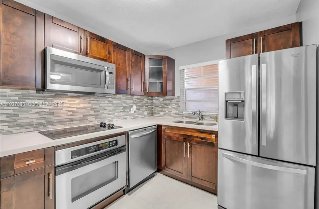 9431 Live Oak Place Davie FL 33324