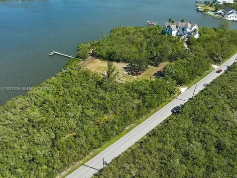250 Live Oak Drive Vero Beach FL 32963