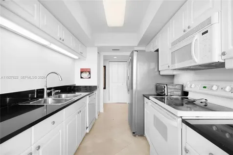 21055 Yacht Club Drive Aventura FL 33180