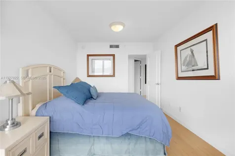 21055 Yacht Club Drive Aventura FL 33180
