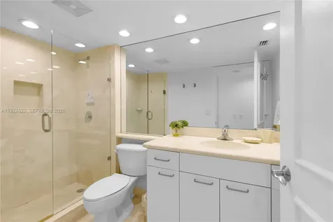 21055 Yacht Club Drive Aventura FL 33180