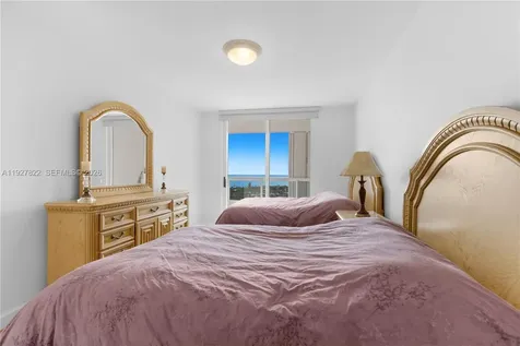21055 Yacht Club Drive Aventura FL 33180