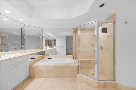 21055 Yacht Club Drive Aventura FL 33180