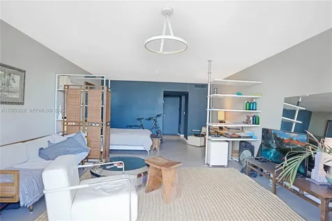 800 West Avenue Miami Beach FL 33139