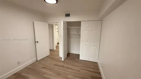 5845 Washington Street Hollywood FL 33023