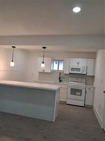 2155 SW 72nd Avenue Miami FL 33155