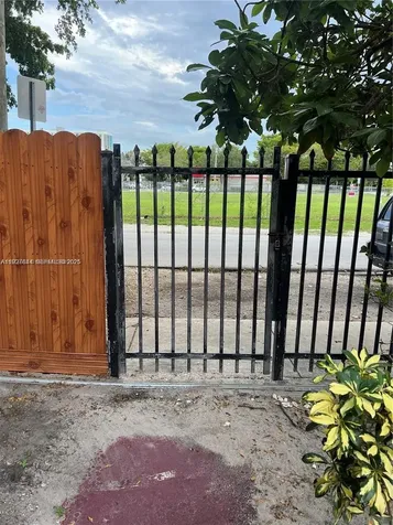 1581 NE 117 Street Miami FL 33161